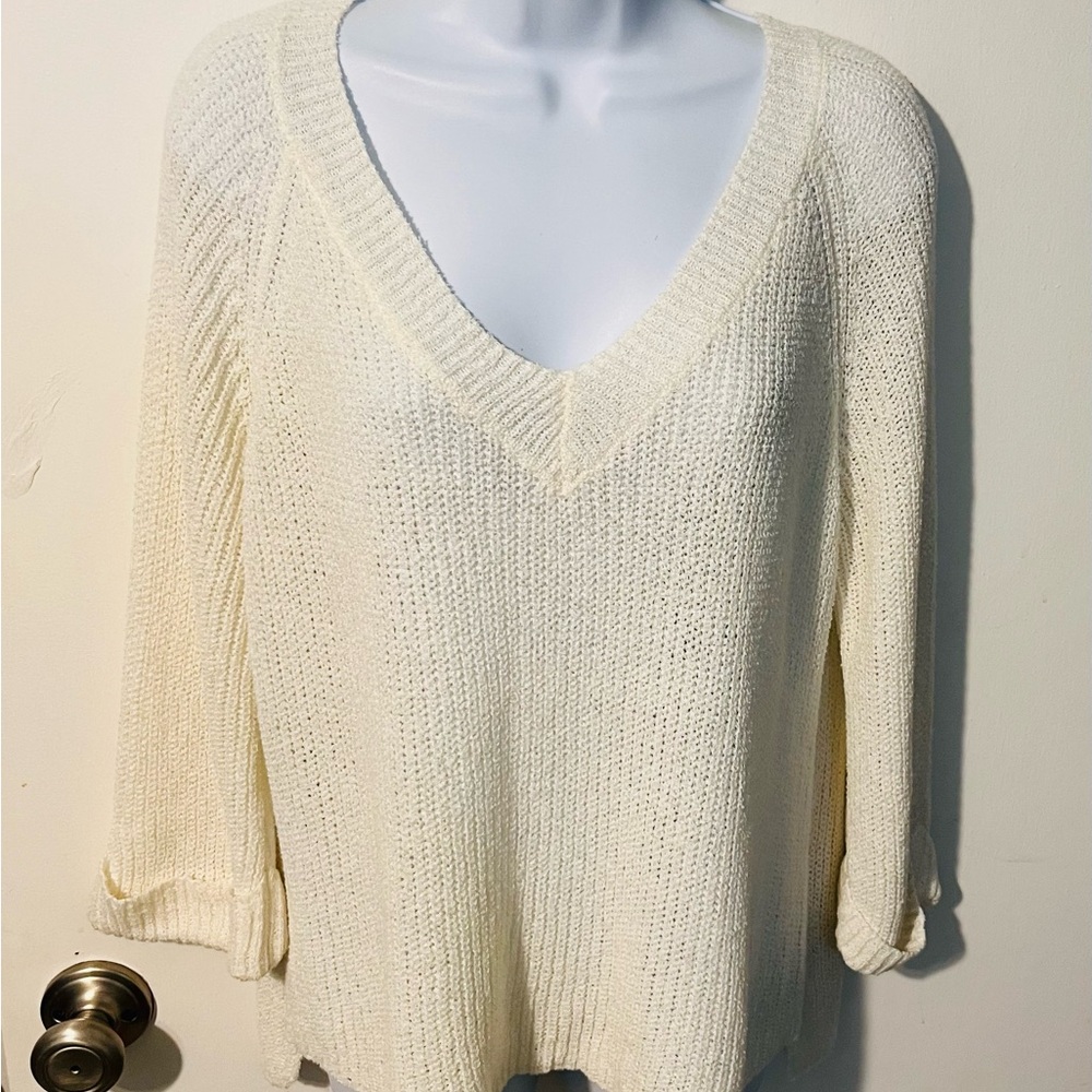Miracle  V neckCream Sweater size S/M